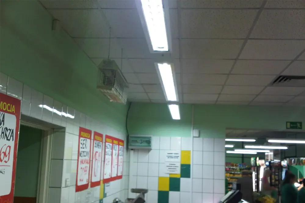 LED Tube Case Poland 6